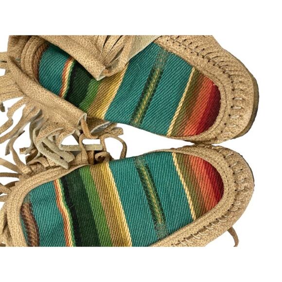 SERAPE Pattern Leather Moccasins - Wind Dancer Moccasin Shoes - Size 6 - Picture 4 of 10